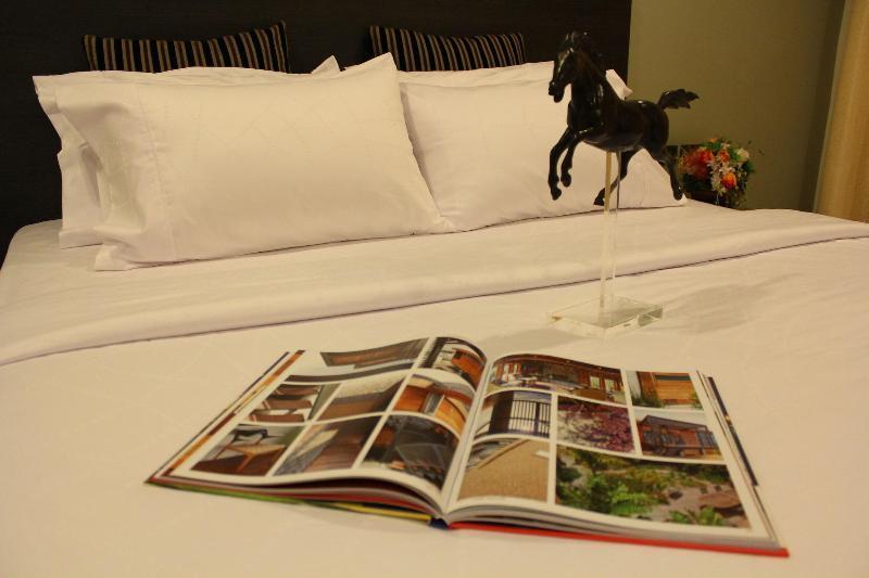 14 Living Hotel Bangkok Kültér fotó